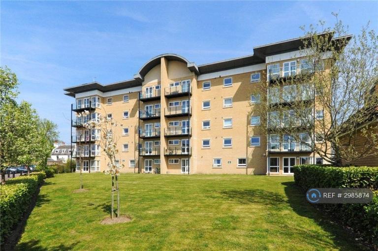 2 bedroom flat in Sparkes Close, Bromley, BR2 (2 bed) (#2985874)