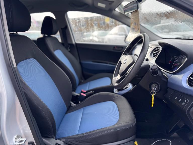 2015 Hyundai i10 1.2 SE 5dr HATCHBACK Petrol Manual