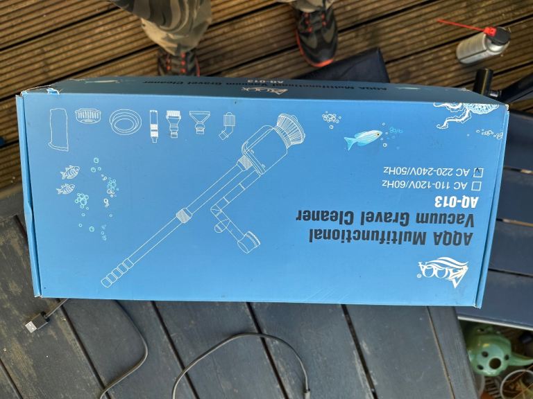 Aquarium vacuum cleaner