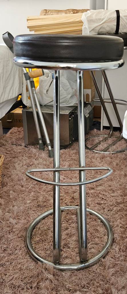 Black and Chrome Bar Stool x3 Good Condition