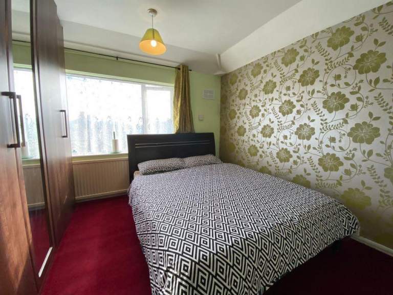 3 Bed Semi-Detached House, Drayton Road, LE3