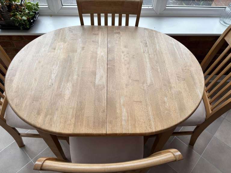 Solid Wood Extending Dining Table with 4 Chairs