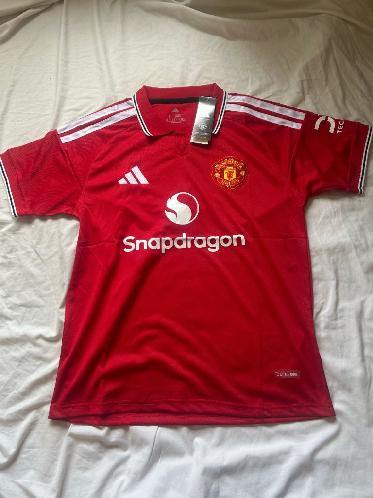 Manchester United Home Shirt 2026/27 Size M (New with Tags)