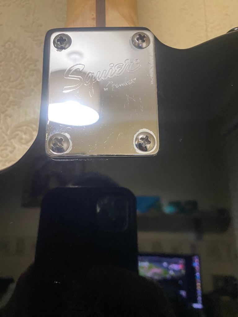 Electric Guitars and Peavey Valve Amplifier* Bargain **