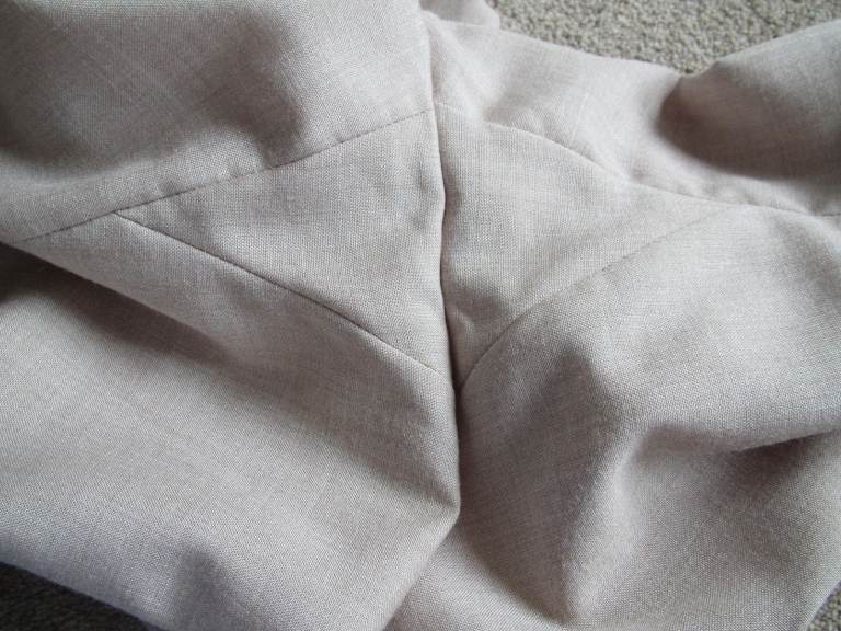 A classic men’s trousers, beige color by Oscar Jacobson W 34”