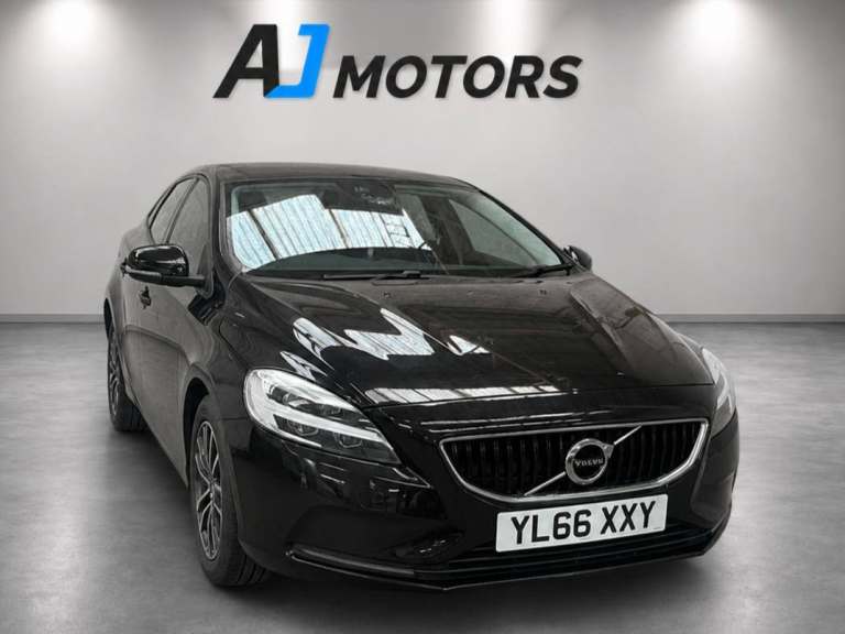 2017 Volvo V40 2.0 T2 Momentum Hatchback 5dr Petrol Manual Euro 6 (s/s) (122 ps) Hatchback Petrol...