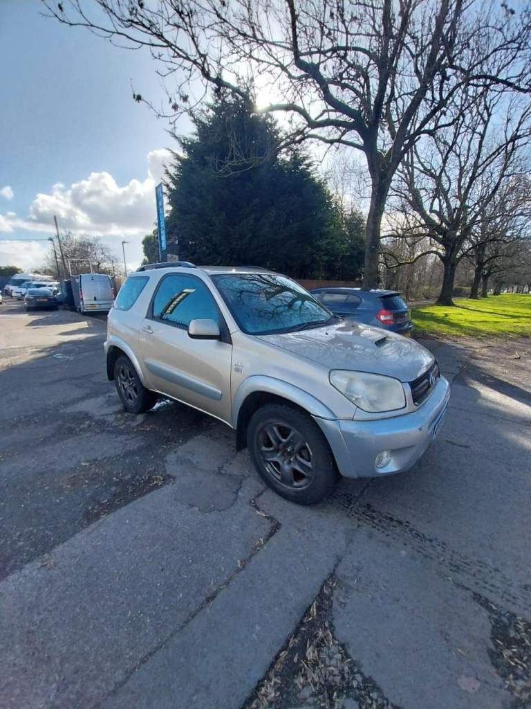 Toyota, RAV 4, Estate, 2004, Manual, 1995 (cc), 3 doors