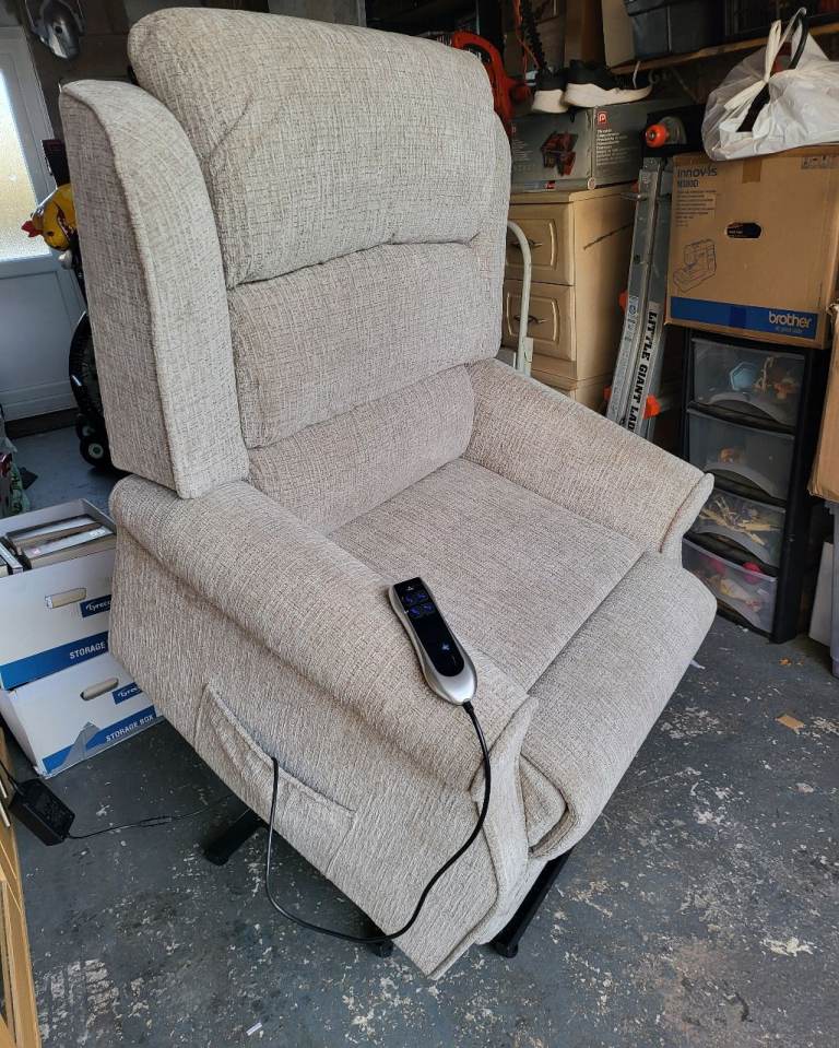Recliner chair