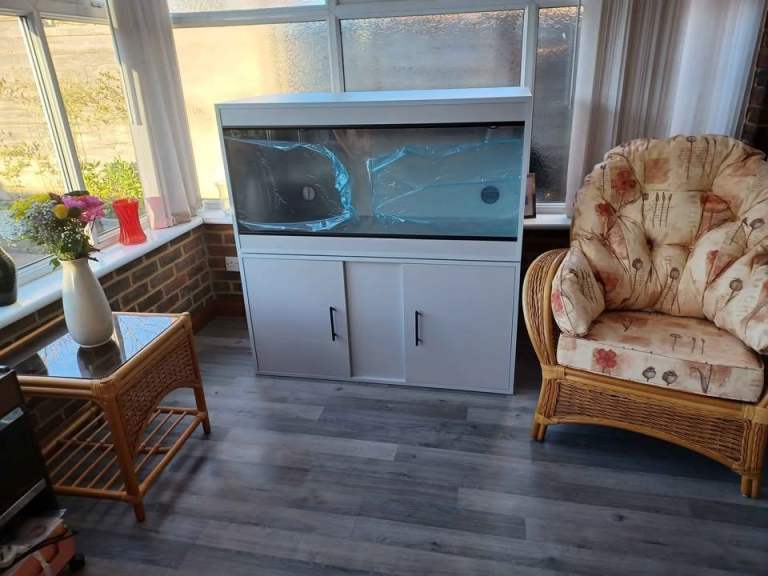 Vivarium with cabinet BRAND NEW 4ft x 2ft x 2ft
