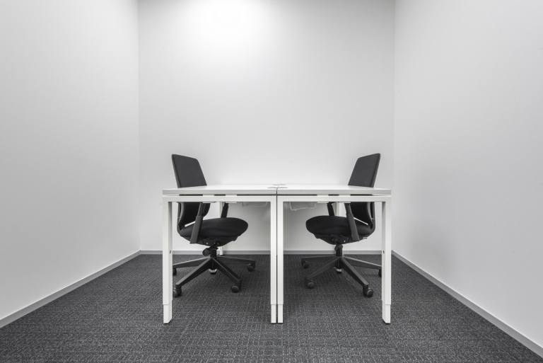 Oxford - OX4 4GP \ Private Office with 4 Desks