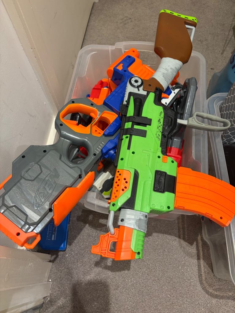 Nerf Blaster Bundle – Good Condition, Multicoloured