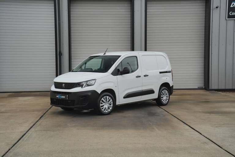2023 Peugeot Partner 1000 1.5 BlueHDi 100 Professional Premium + Van PANEL VAN Diesel Manual