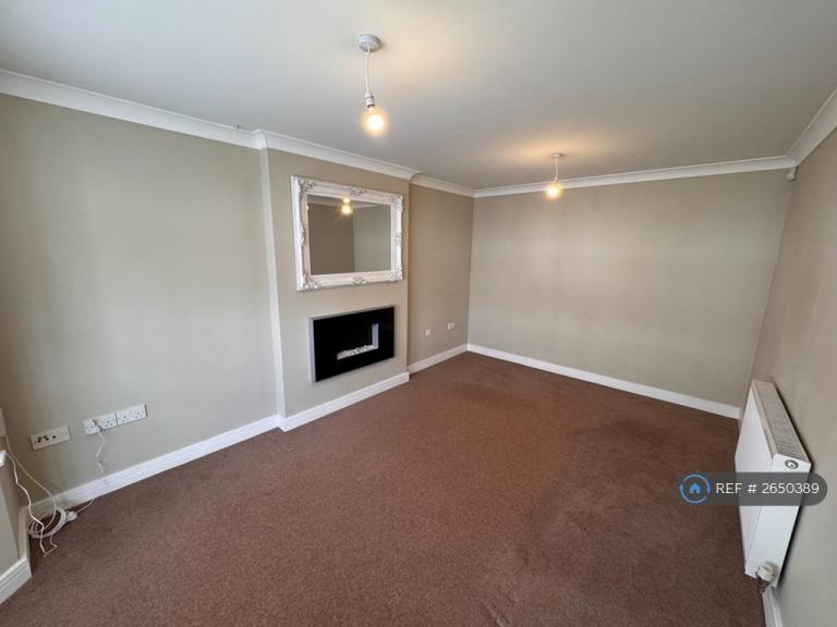 4 bedroom house in Woolscroft View, Barnsley, S73 (4 bed) (#2650389)