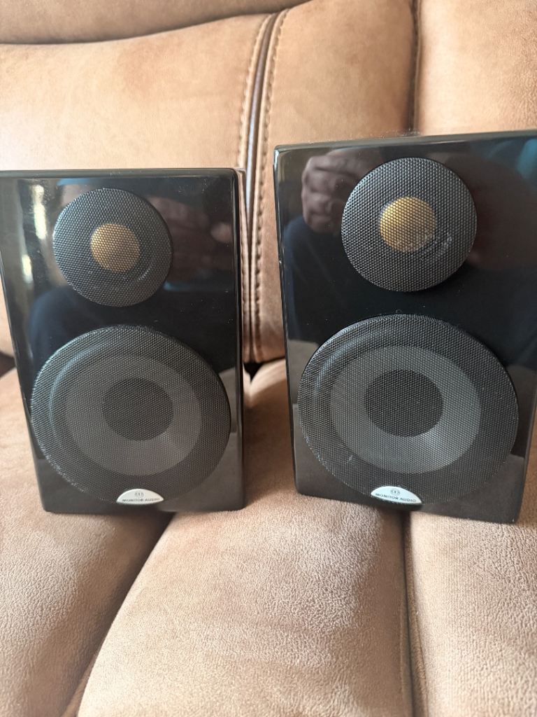 Monitor Audio Radius 90 Speakers in Black Gloss Finish