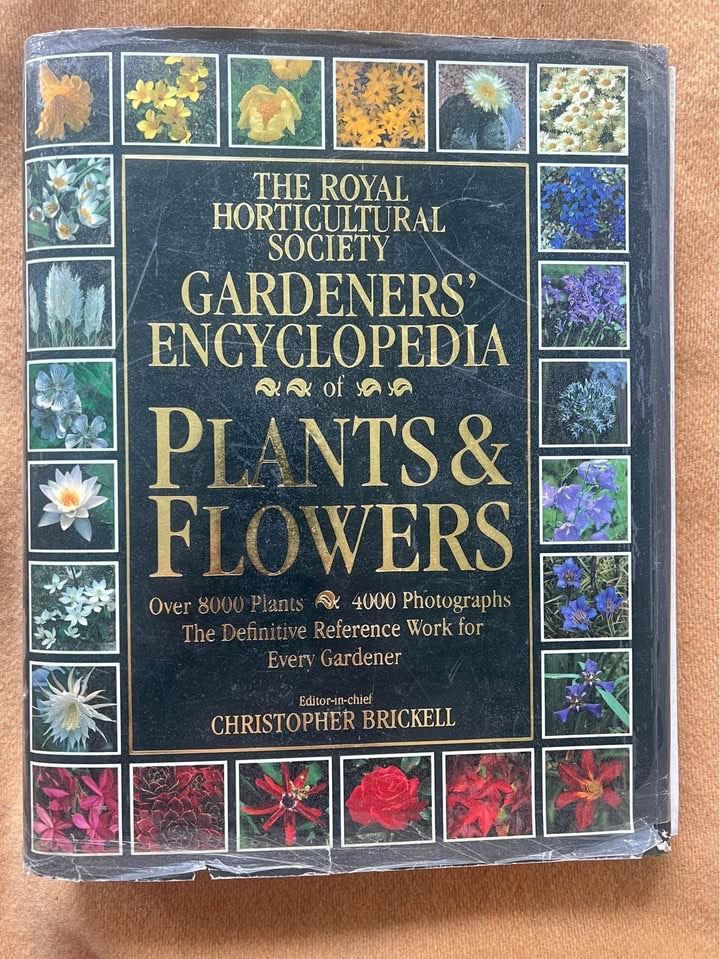 Gardeners’ Encyclopedia of Plants&Flowers