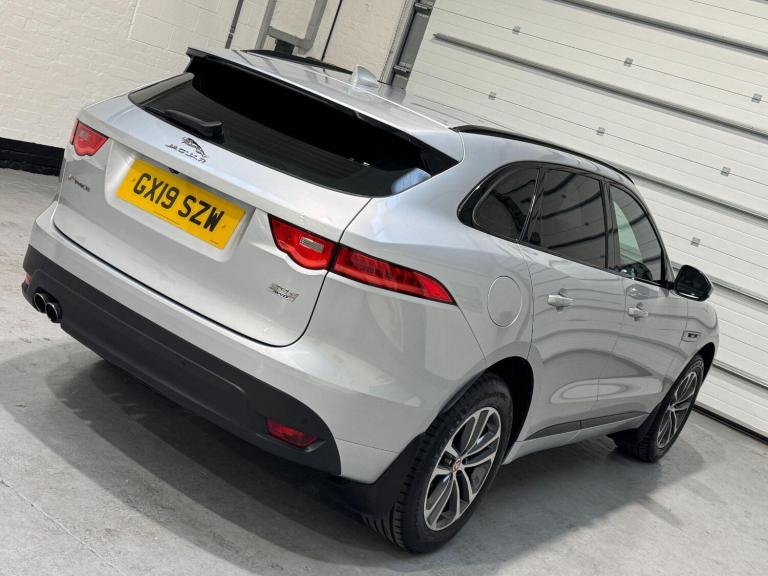 2019 Jaguar F-Pace 2.0 D180 R-Sport SUV 5dr Diesel Auto AWD Euro 6 (s/s) (180 ps) ESTATE Diesel A...