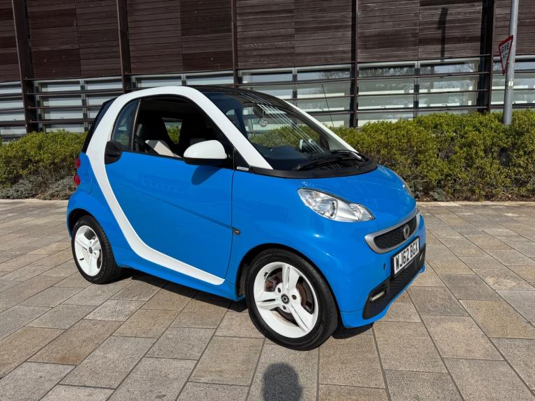 2013 smart fortwo Iceshine mhd 2dr Softouch Auto COUPE Petrol Automatic