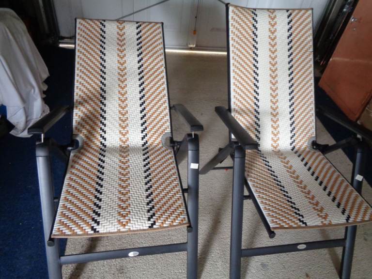 Pair of Outsunny Folding Garden Patio Chairs – Good Condition