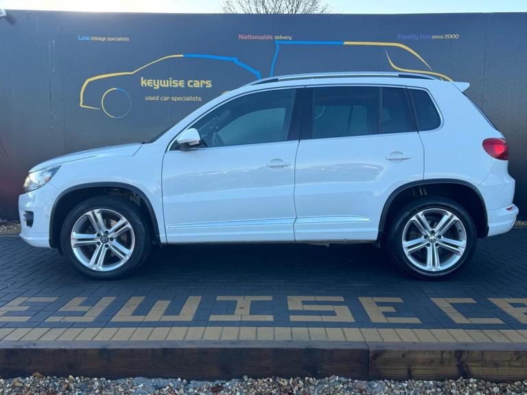 2015 Volkswagen Tiguan 2.0 TDI BlueMotion Tech R-Line DSG 4WD Euro 6 (s/s) 5dr ESTATE Diesel Auto...