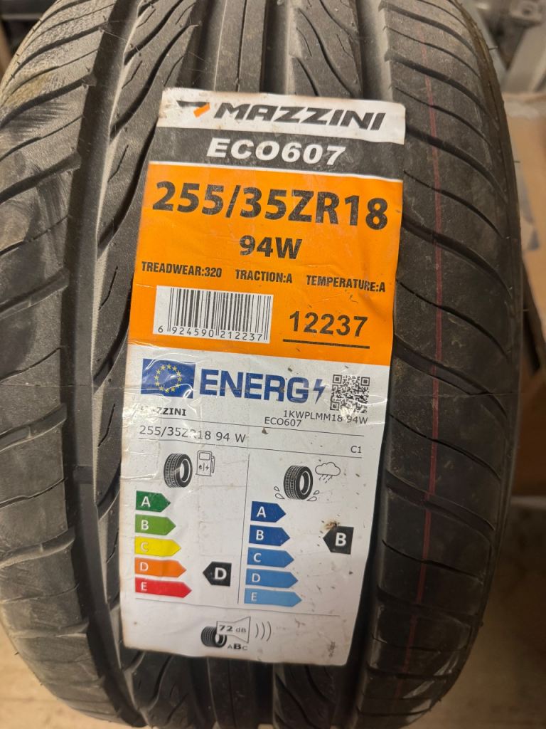 MAZZINI 255 35 18 TYRE