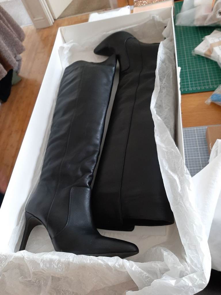 Stylish Black Leather over  Knee-High Boots – NEW