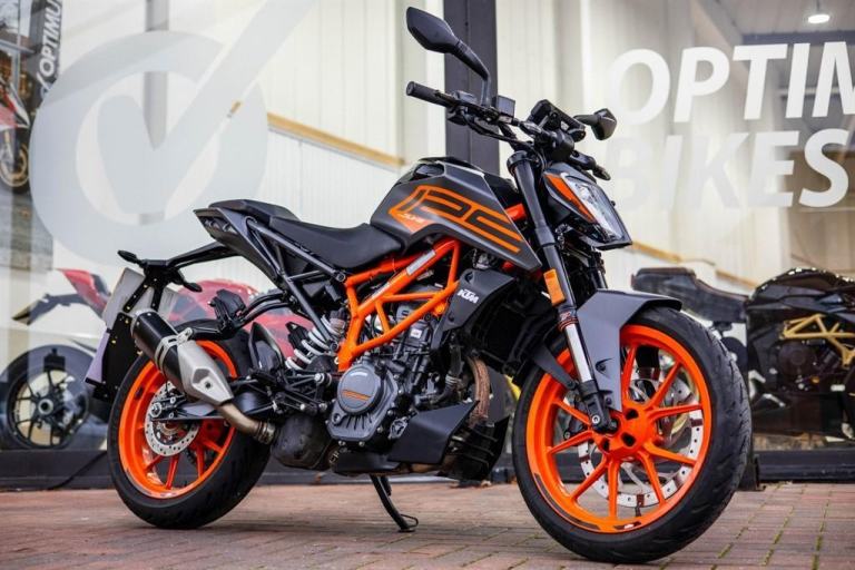 KTM Duke 125 ! LOW MILES ! LEARNER LEGAL
