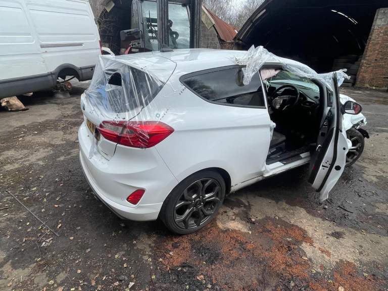Ford Fiesta MK8 Hybrid 1.0 EcoBoost 12v 2020 FOR BREAKING