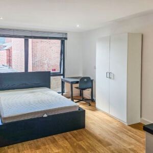 Sublet Studio Room