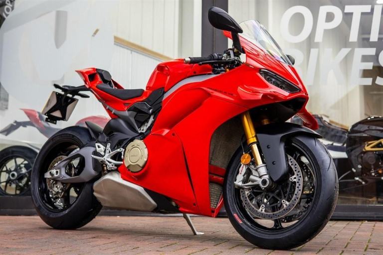 Ducati V4 S OHLINS ! STUNNING