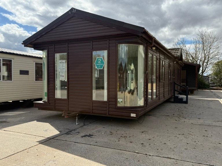 2 Bed Offsite Lodge - Bath, Ensuite Shower, DG, CH, Sofas - Self Build / Farms