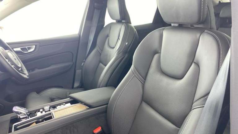 2025 Volvo XC60 Ultra T8 AWD Plug-in hybrid Electric/Petrol Bright Automatic SUV Hybrid Automatic