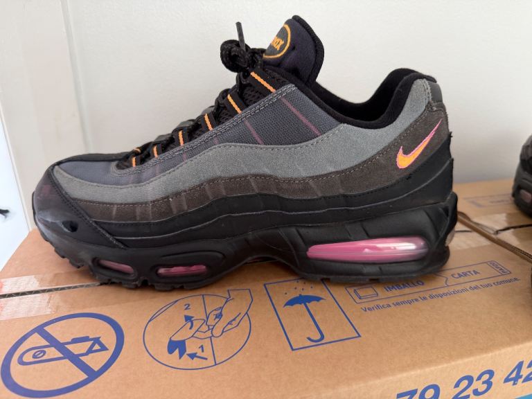 Nike Air Max 95 OG Men's Trainers .sundial/playful Pink