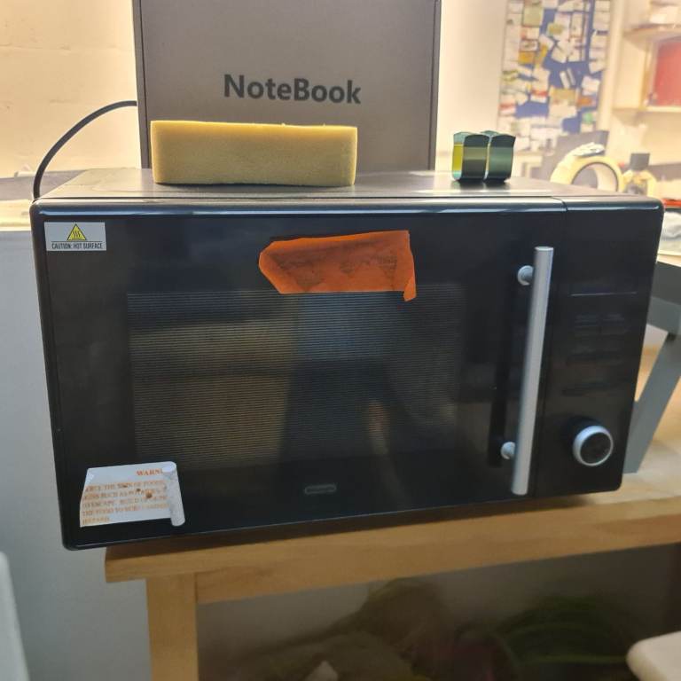 Delonghi Microwave oven