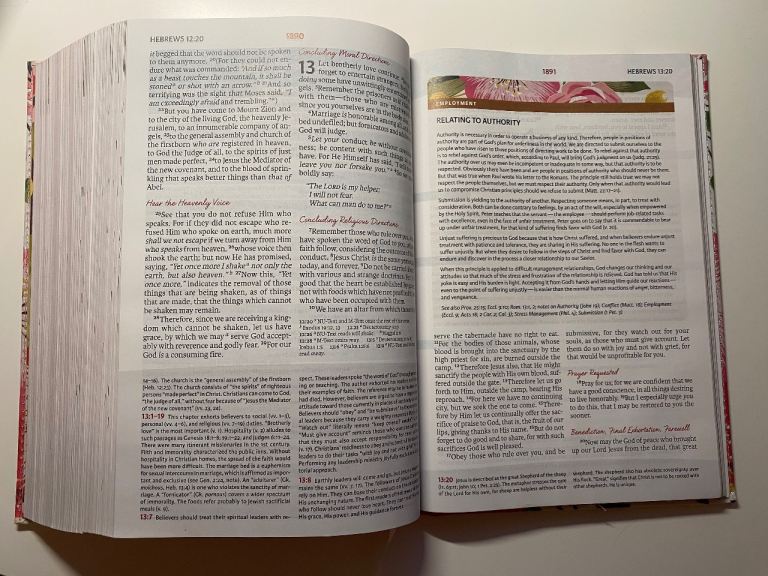 NKJV, Woman's Study Bible, Full-Color, Indexed, Hardback Cloth-Over-Board