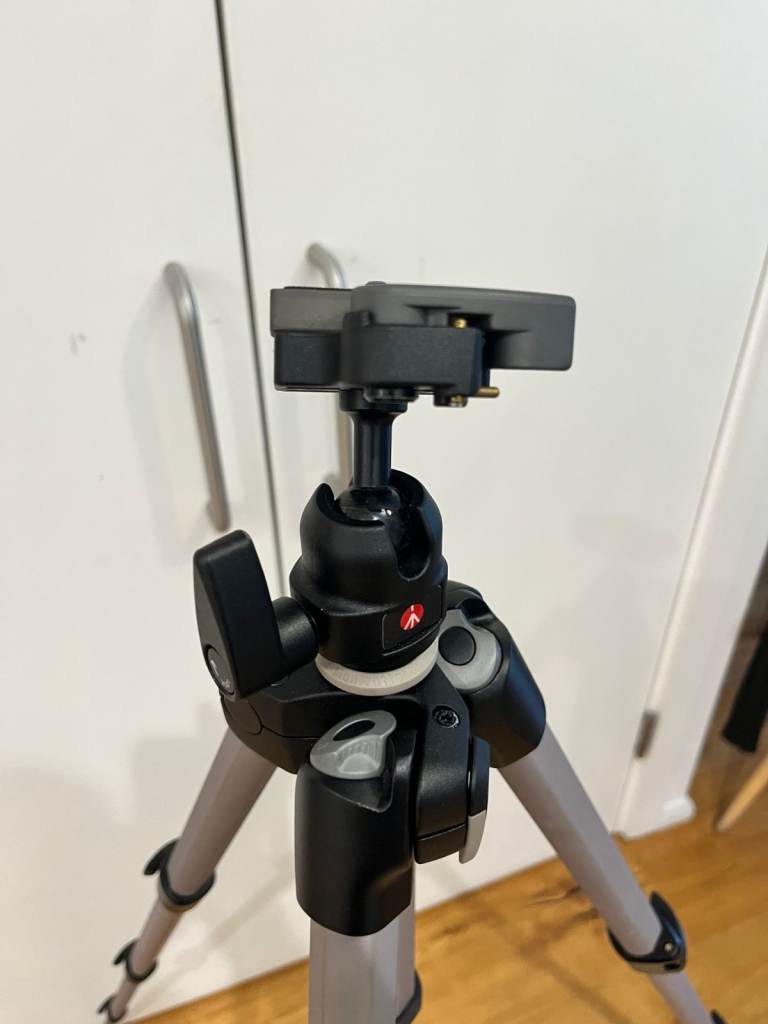 Manfrotto 390 Aluminum Camera Tripod MK394-PD | Mint Condition Photo/Video Tripod