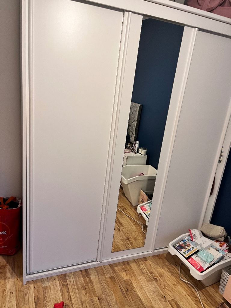 White Sliding Door Wardrobe with Mirror – Good Condition