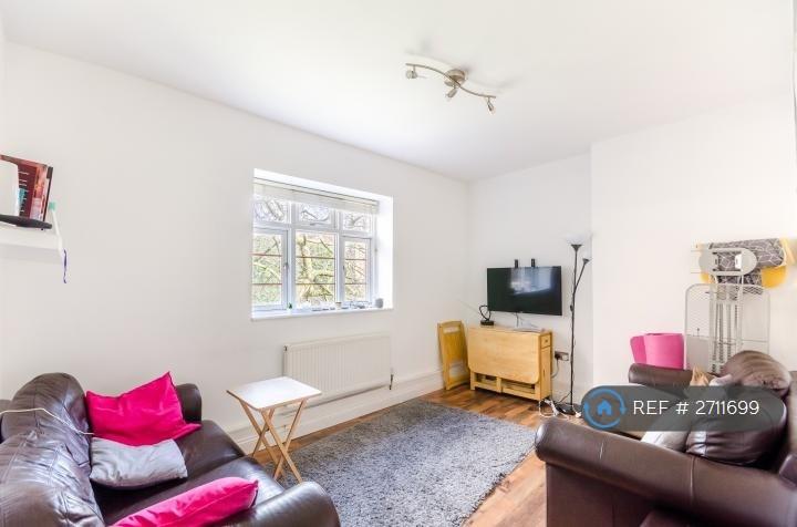 4 bedroom flat in Nash House, London, SW4 (4 bed) (#2711699)