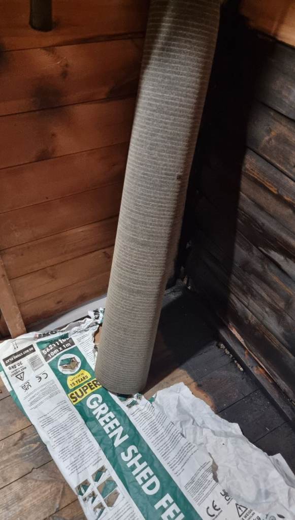 IKO Super Green Shed Roofing Felt 5m x 1m, plus Lap seal Adhesive