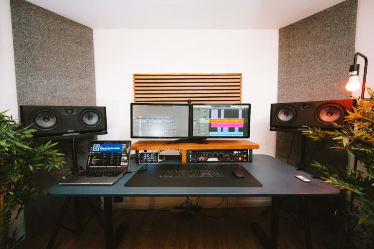 Music studio Share 