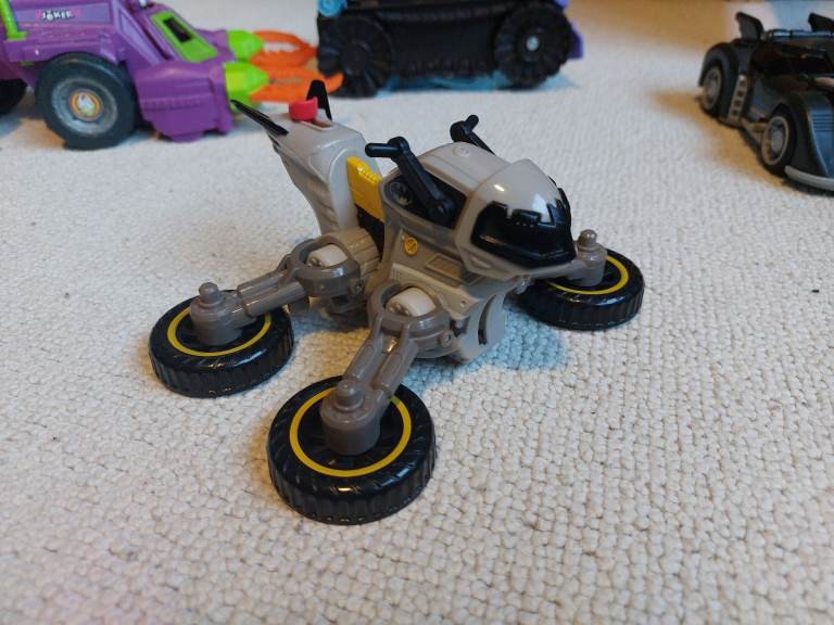 4 Imaginext DC vehicles