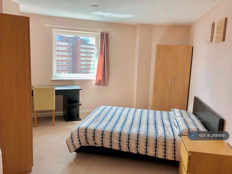 2 bedroom flat in Masshouse Plaza, Birmingham, B5 (2 bed) (#2681619)