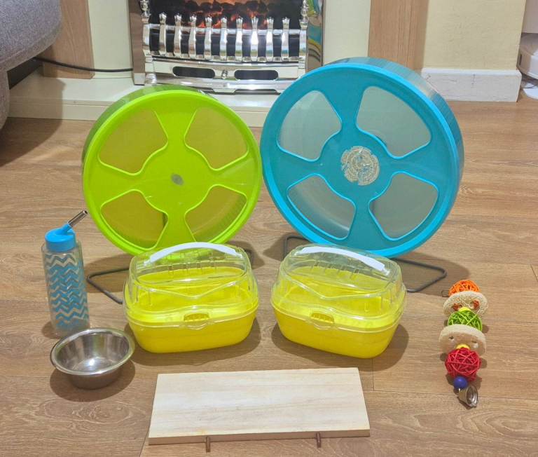 Small pet accessories bundle – Wheels, Carriers etc