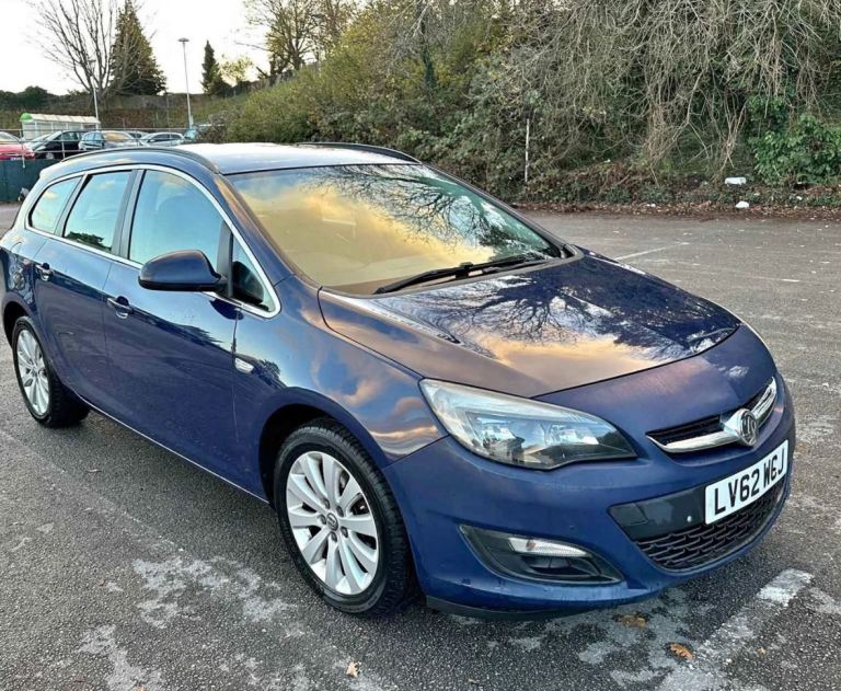 Vauxhall, ASTRA, Estate, 2013, Manual, 1686 (cc), 5 doors