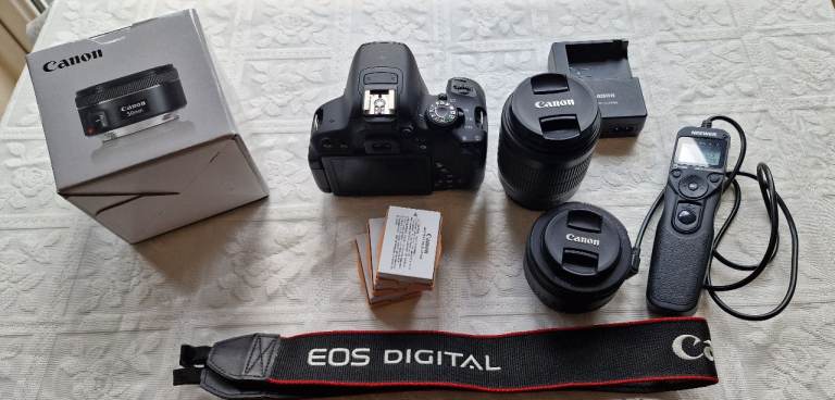 Canon 700D Camera with EFS 18-55 lens and Canon 50mm lens
