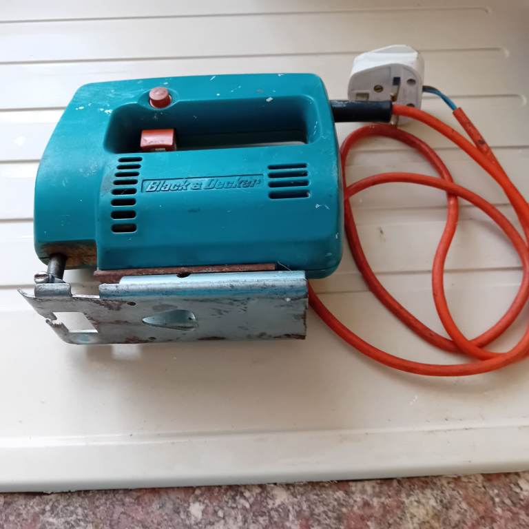 Black & Decker 350W Jigsaw - Green, Fair Condition USED VERY LITTLE POST OR COLLECT CF39 8DG