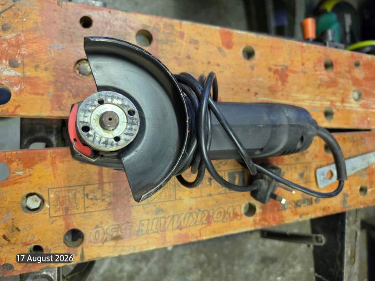 Skil 9165 Angle Grinder 650W – Good Working Order