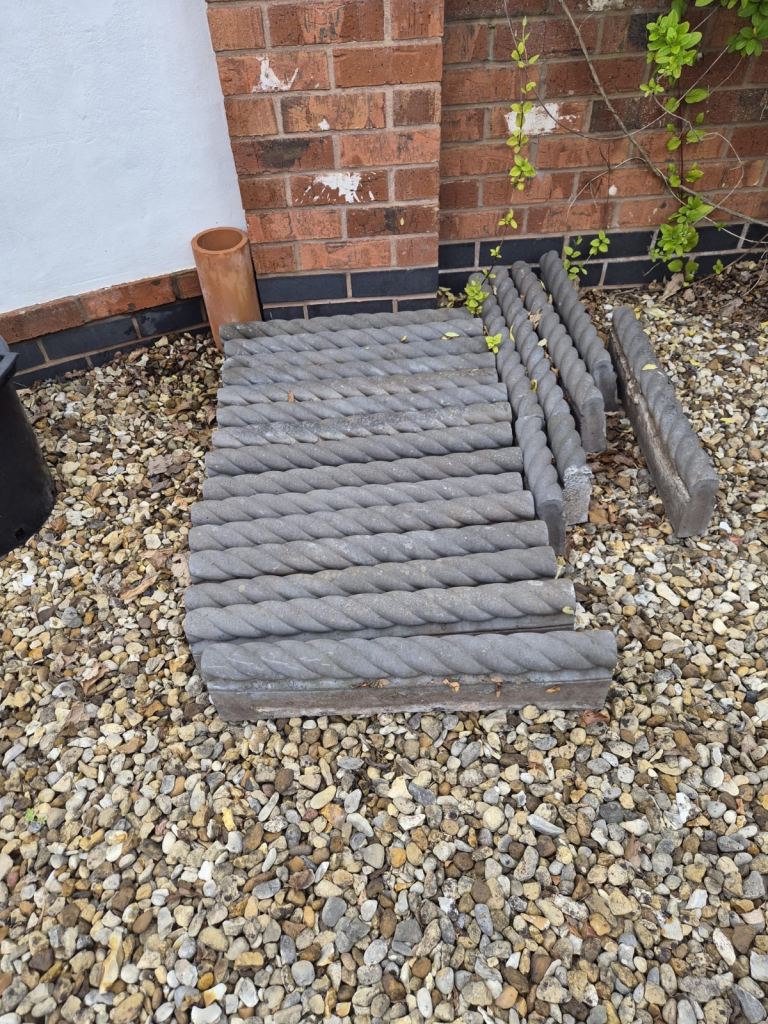 x19 Concrete Half Rope Edging/Curb in Slate Grey
