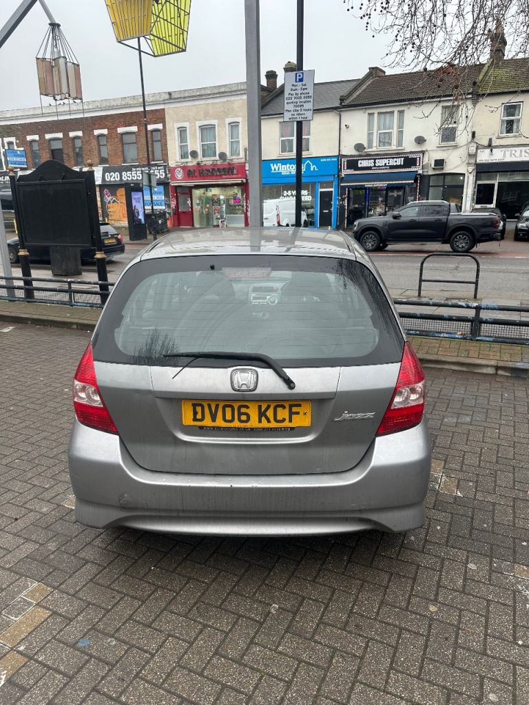 Honda jazz 2006 auto