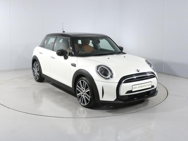 MINI HATCHBACK 1.5 Cooper Exclusive Premium 5dr Auto