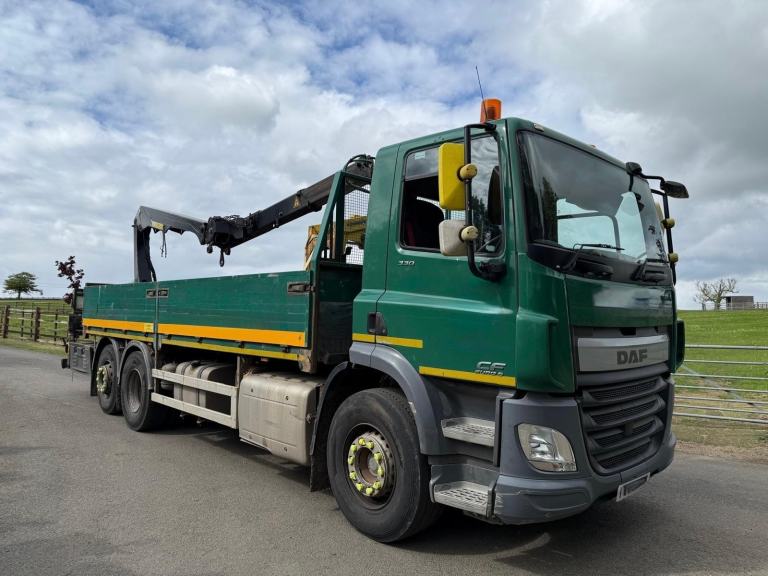 2015 DAF CF 75.330 26T DROPSIDE WITH HMF 1430 CRANE